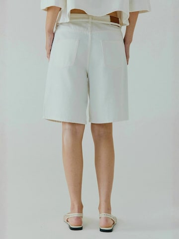 Regular Pantalon ' Kenzina ' NORR en blanc