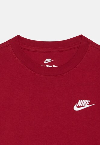 T-Shirt 'FUTURA' Nike Sportswear en rouge