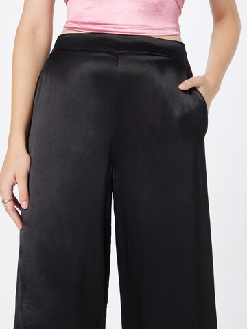 Wide Leg Pantalon Warehouse en noir