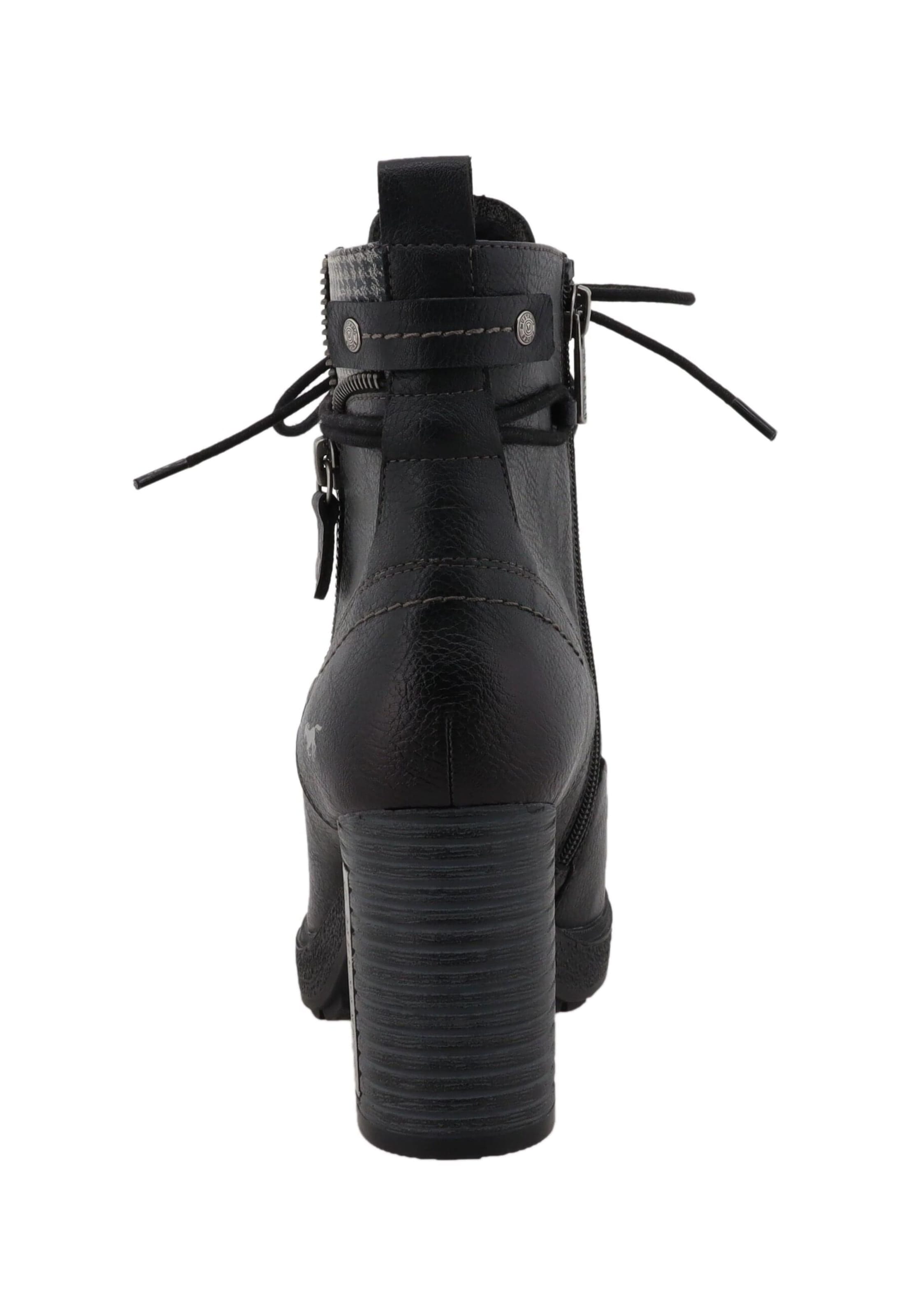MUSTANG Ботинки на шнуровке 'Nana' в Черный