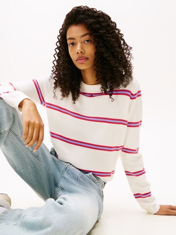 Pull-over 'ESSENTIAL' Tommy Jeans en blanc