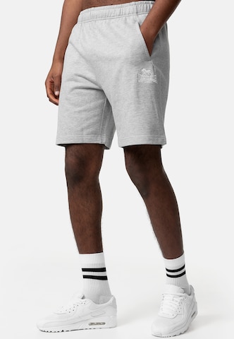 Regular Pantalon LONSDALE en gris : devant