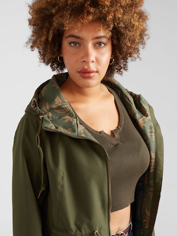 Parka mi-saison 'MONADIS' Ragwear Plus en vert