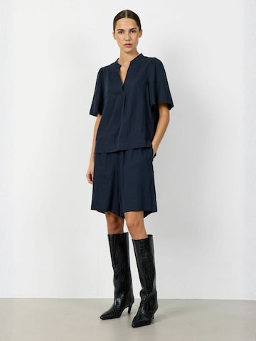 Maglietta ' LR-NAJA ' di Levete Room in blu