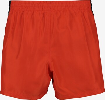 Nike Swim Badeshorts in Rot