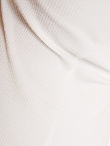 Bershka Suknia wieczorowa w kolorze biały