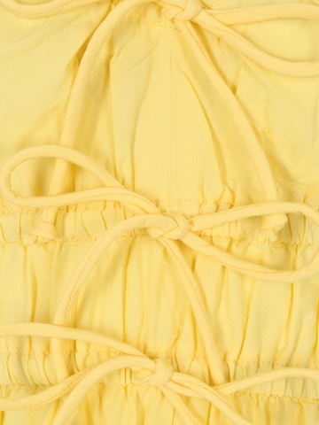 Cotton On Petite Klänning 'Peyton' i gul