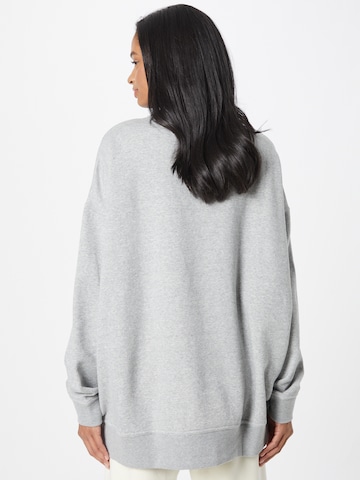 Nike Sportswear Sweatshirt in Grey