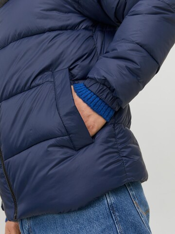 Veste mi-saison 'Toby' JACK & JONES en bleu