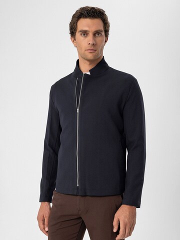 Antioch Übergangsjacke in Blau: Vorderseite