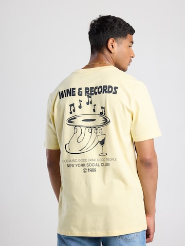 T-Shirt America Today en jaune : devant