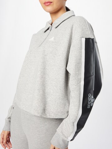 Sweat de sport 'Essentials Pinstripe Block Fleece Rugby' ADIDAS SPORTSWEAR en gris