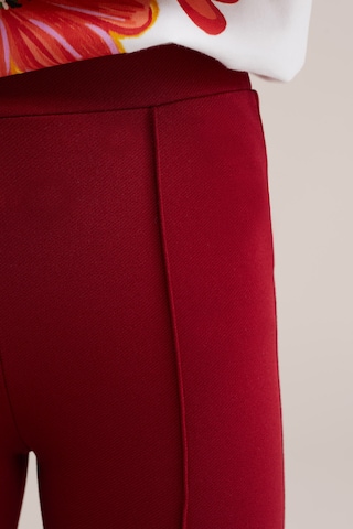 WE Fashion Flared Leggings in Red