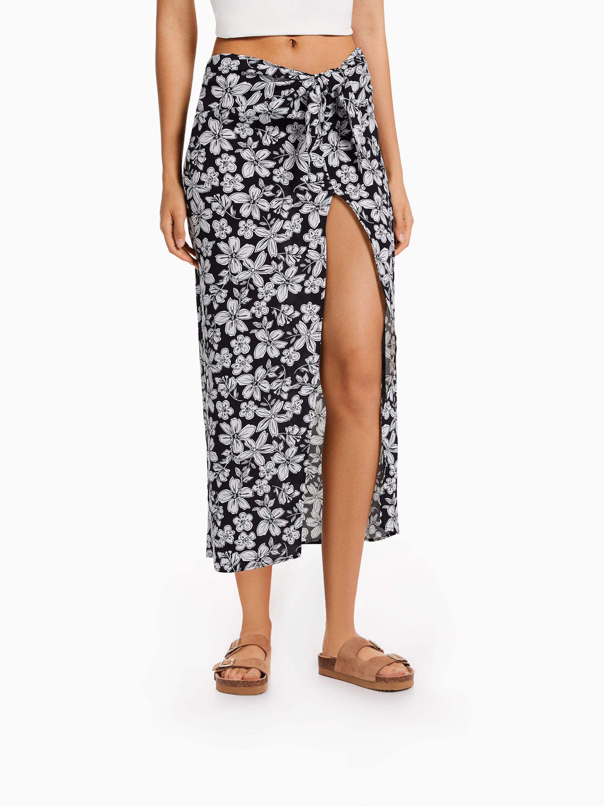 Bershka Skirt in Black ABOUT YOU