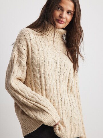 NA-KD Trui in Beige: voorkant