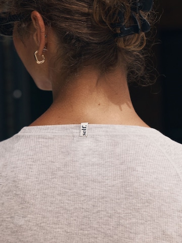 self. Shirt in Grau