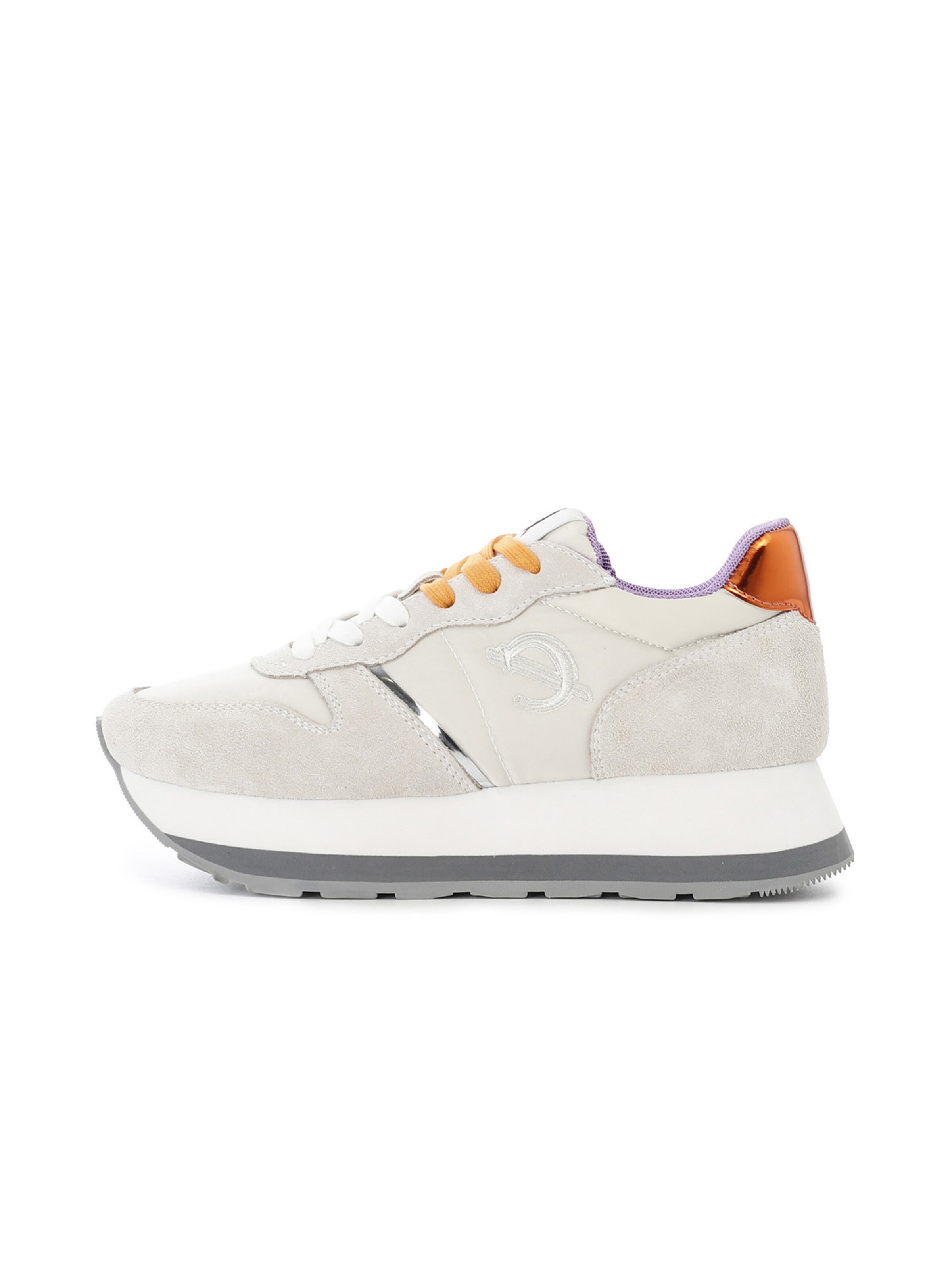 Sneaker bassa di CAFè NOIR in beige: frontale