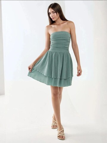Hiccup Dress in Green