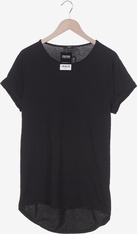 tigha Shirt in M in Black: front
