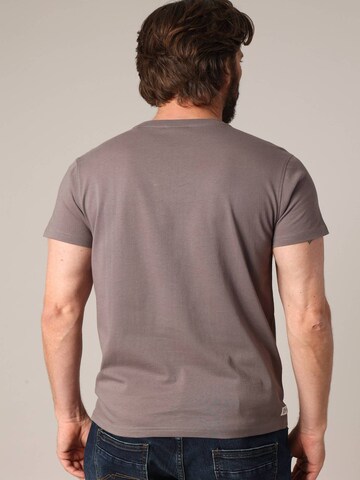 T-Shirt 'PEPERE' Deeluxe en marron