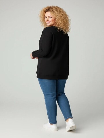 Shape Of You Sweatshirt in Black