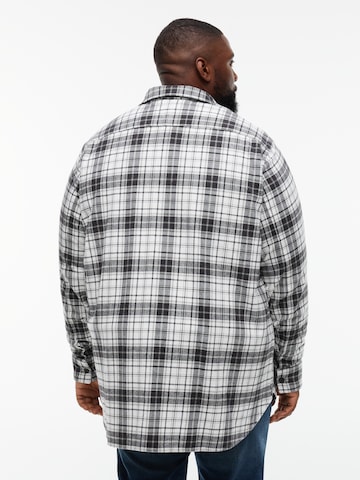 Tommy Hilfiger Big & Tall Välikausitakki värissä harmaa