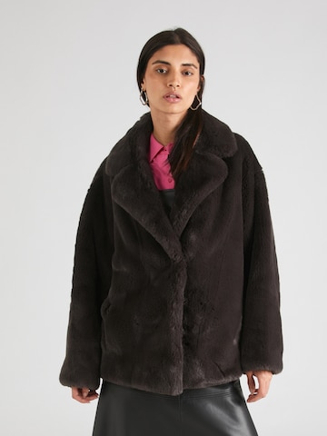 STAND STUDIO Winter Coat in Brown: front