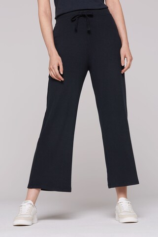 Soccx Regular Pants in Blue: front