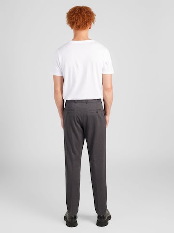 Coupe slim Pantalon à plis 'Aitor' SELECTED HOMME en gris