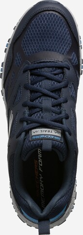 Baskets basses 'Hillcrest' SKECHERS en bleu