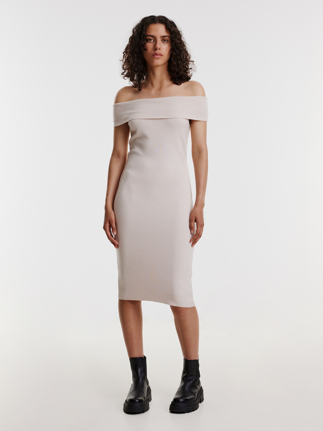 EDITED Vestido 'Cecelie' beige