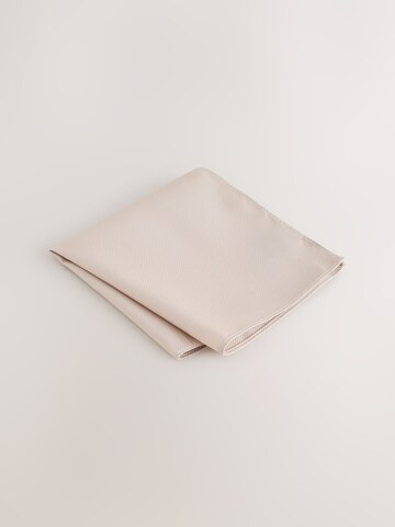 Next Set: Krawatte und Einstecktuch in Beige