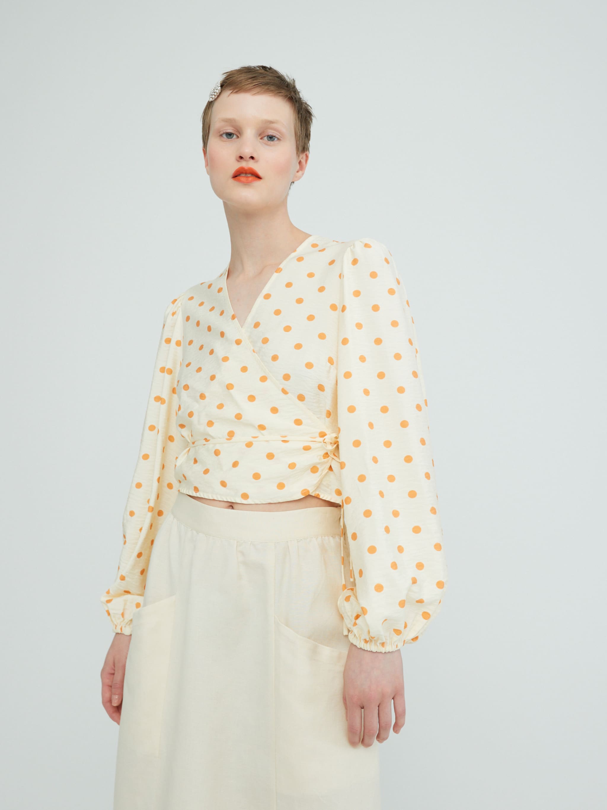 EDITED Producten Blouse 'Belli' Lichtbeige