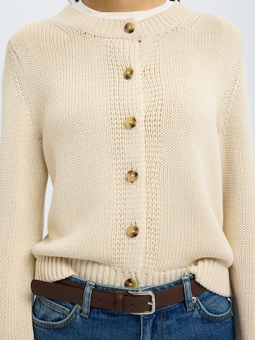 SELECTED Neuletakki 'SLFIVY' värissä beige