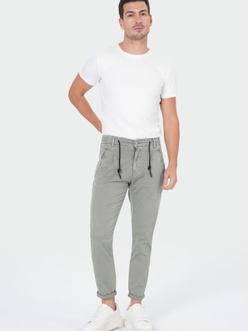 M.O.D MIRACLE OF DENIM - Tapered Vaquero en verde: frente