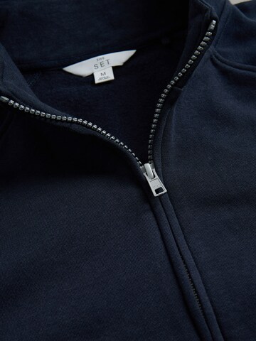 The Set Демисезонная куртка в Синий