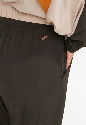 Athlecia Regular Outdoorhose 'Tharbia' in Braun