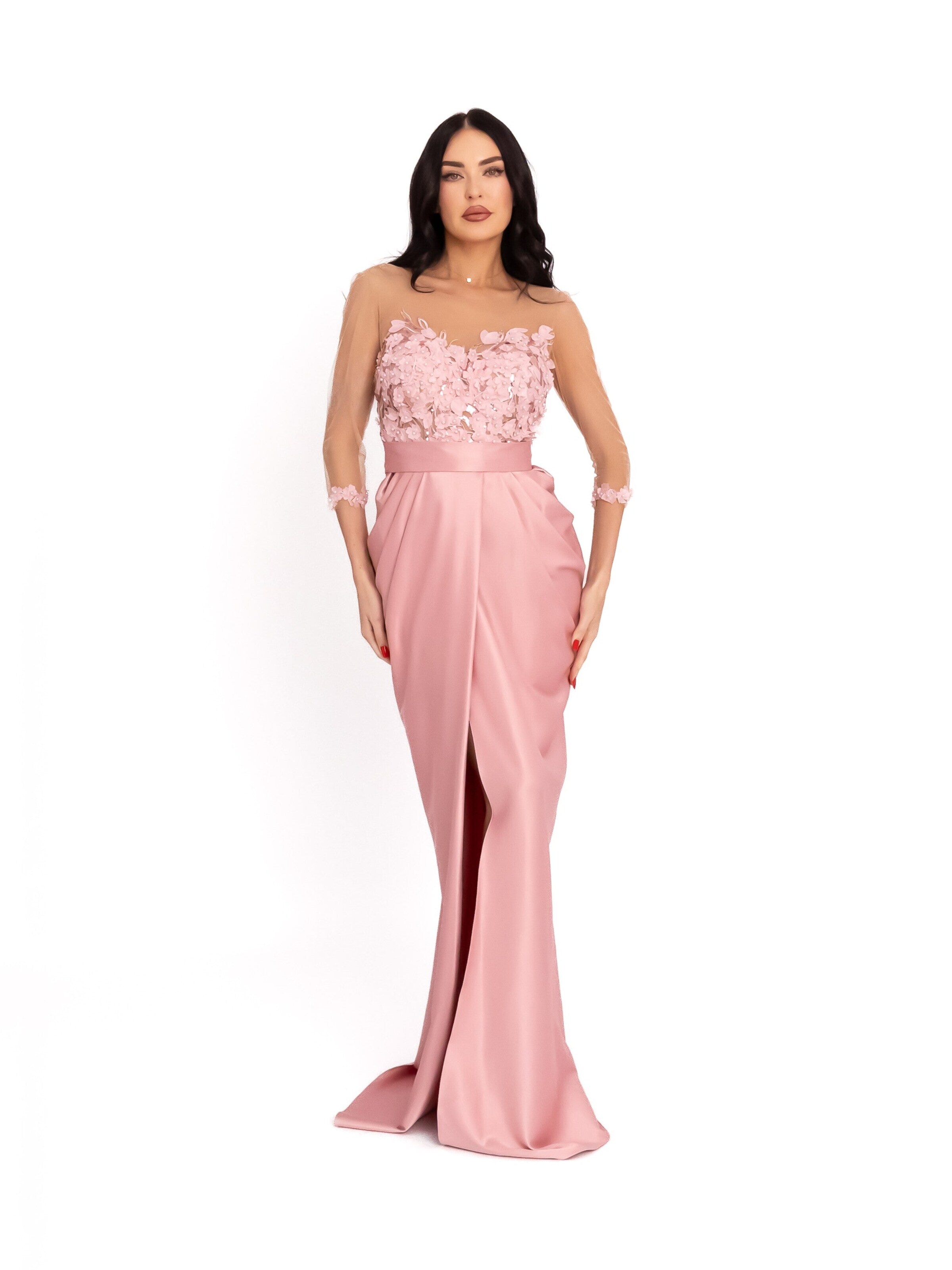 Robe de soirée acob a porter en rose : devant