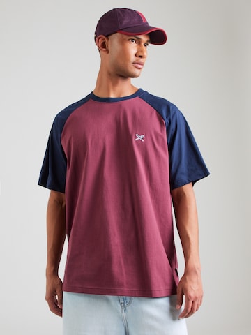 Tricou 'De College' de la Iriedaily pe roșu: față