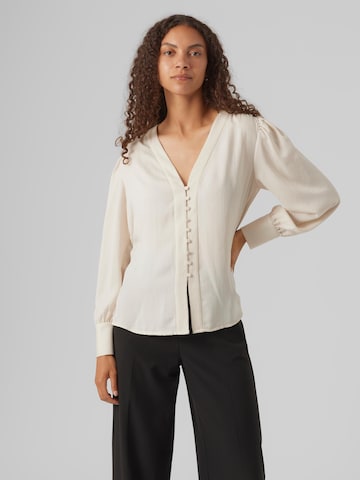 VERO MODA - Blusa 'Gisana' em branco: frente