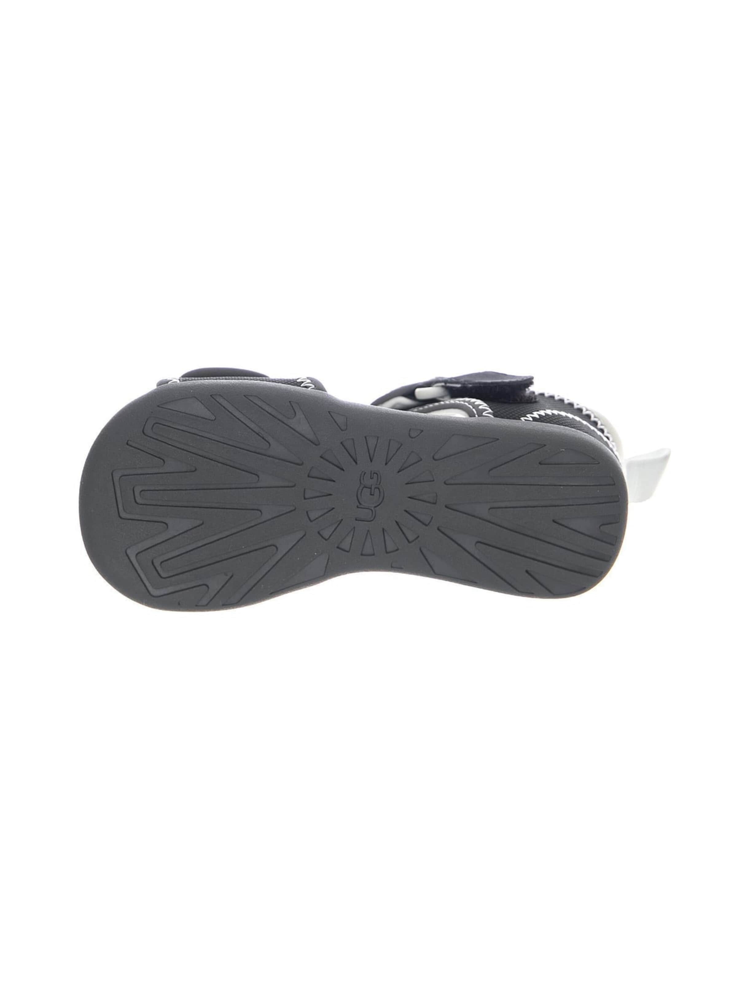 Sandalo 'Delta Sandals' di UGG in nero