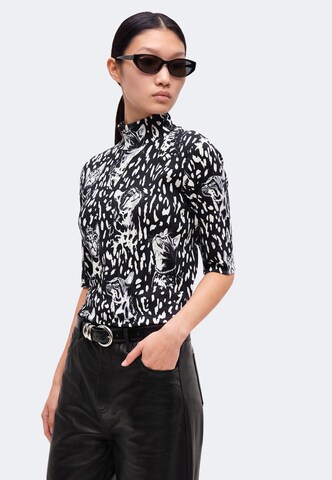 Marc Cain - Camiseta en negro: frente
