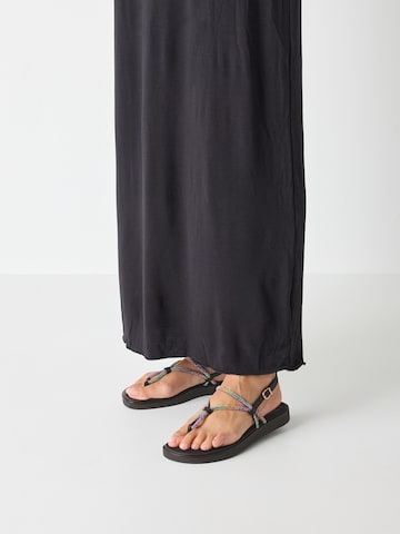 Tamaris T-bar sandals in Black