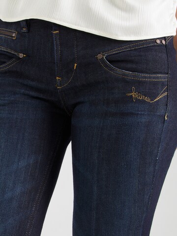 FREEMAN T. PORTER Skinny Jeans in Blue