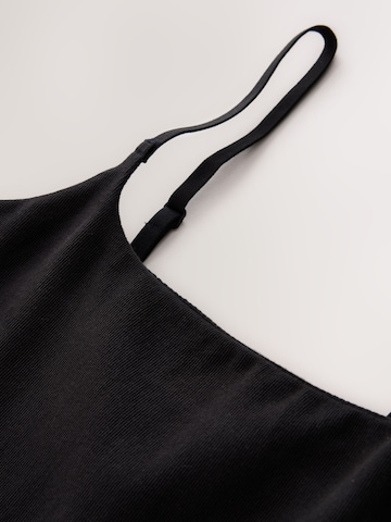 self. - Body en negro