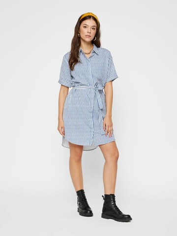 Robe-chemise PIECES en bleu