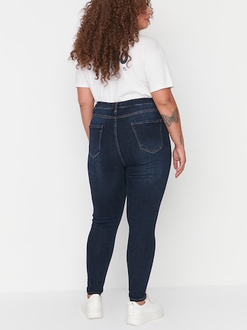 Trendyol Curve Скинни Джинсы в Синий