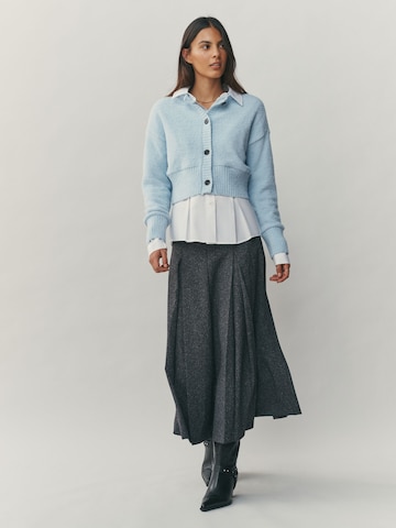 Next Плетена жилетка в синьо