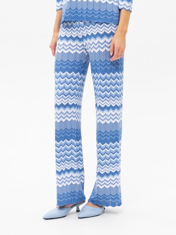 Passioni Boot cut Pants 'Strickhose mit ZickZackmuster' in Blue: front