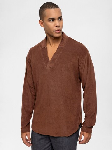 Antioch Regular fit T-shirt i brun: framsida